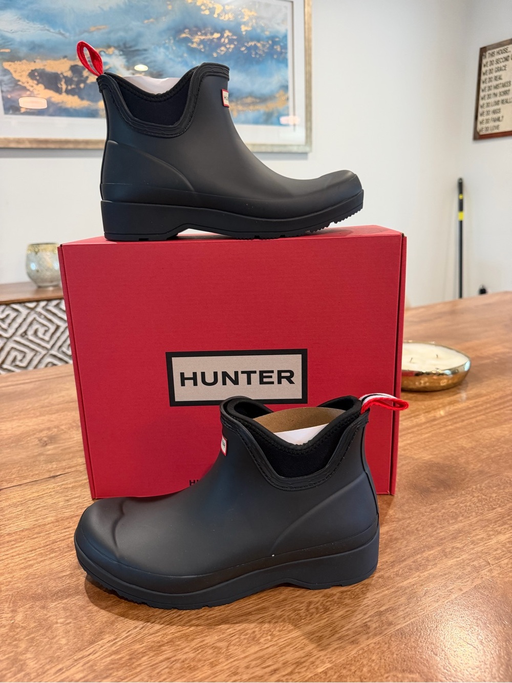 Hunter Women’s Black Ankle Chelsea Rain Boots with Red Pull Tabs